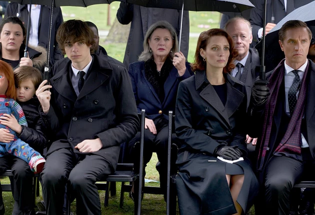 Картинки из сериала Чаки 3 сезон