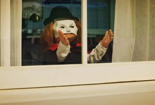 Картинки из сериала Чаки 3 сезон